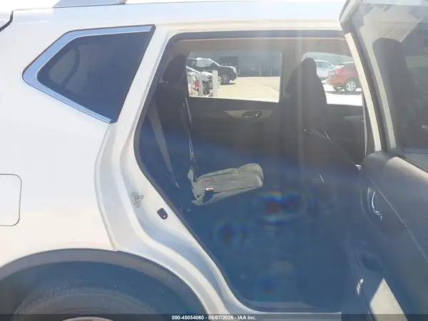 5N1AT2MM3GC865425 2016 NISSAN ROGUE - Image 8