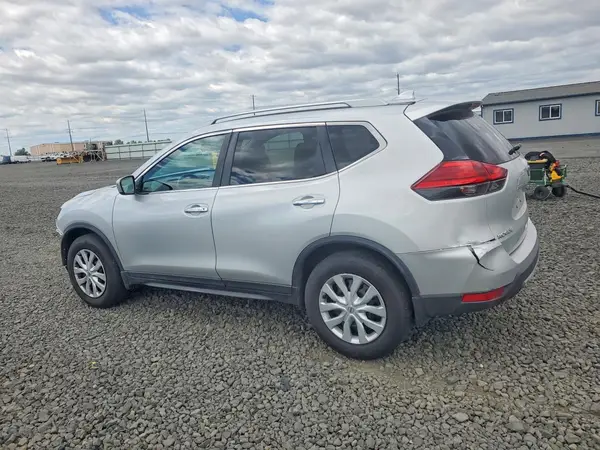 5N1AT2MM3HC736571 2017 NISSAN ROGUE - Image 2