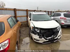 5N1AT2MM4HC820303 2017 NISSAN ROGUE