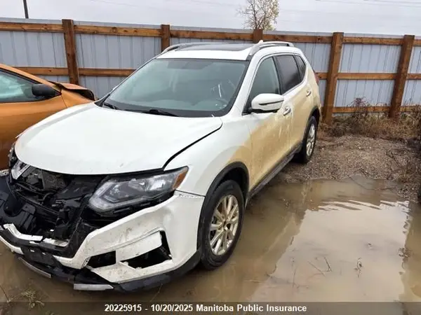 5N1AT2MM4HC820303 2017 NISSAN ROGUE - Image 2