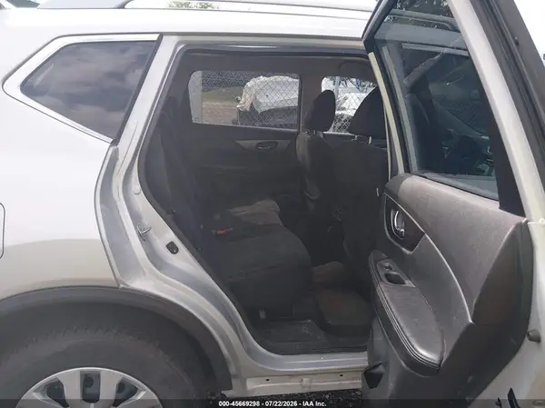 5N1AT2MM5GC864048 2016 NISSAN ROGUE - Image 8