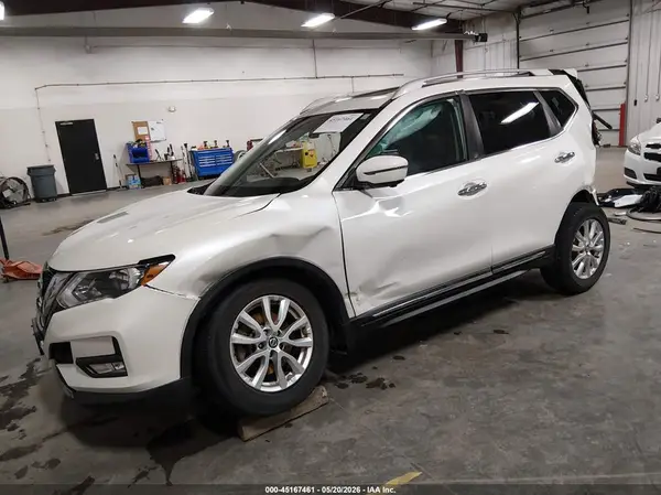 5N1AT2MM6HC750691 2017 NISSAN ROGUE - Image 2