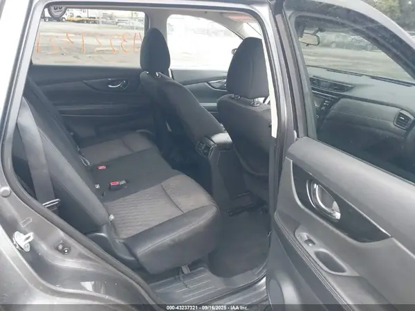 5N1AT2MM8HC730863 2017 NISSAN ROGUE - Image 8