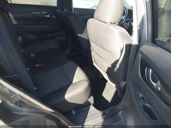 5N1AT2MM8HC793011 2017 NISSAN ROGUE - Image 8