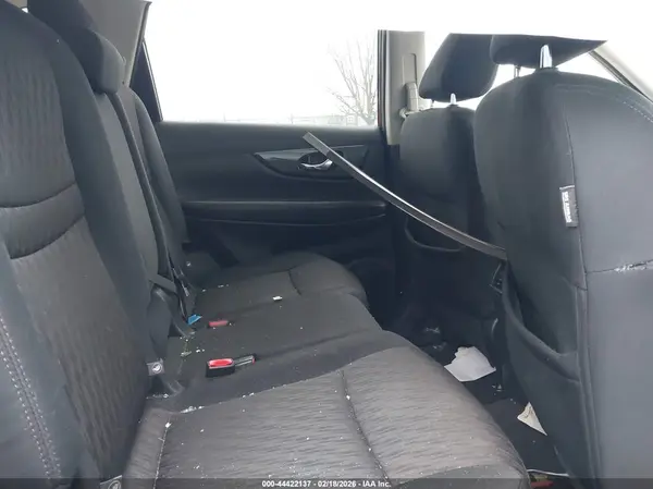 5N1AT2MM8HC821681 2017 NISSAN ROGUE - Image 8