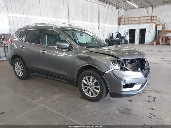 5N1AT2MM9HC747591 2017 NISSAN ROGUE - Image 1