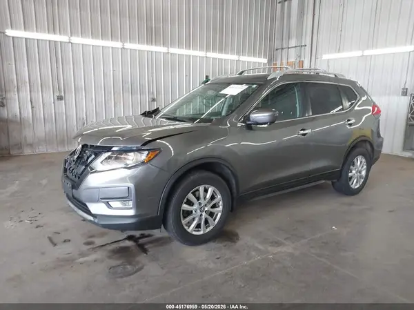 5N1AT2MM9HC747591 2017 NISSAN ROGUE - Image 2