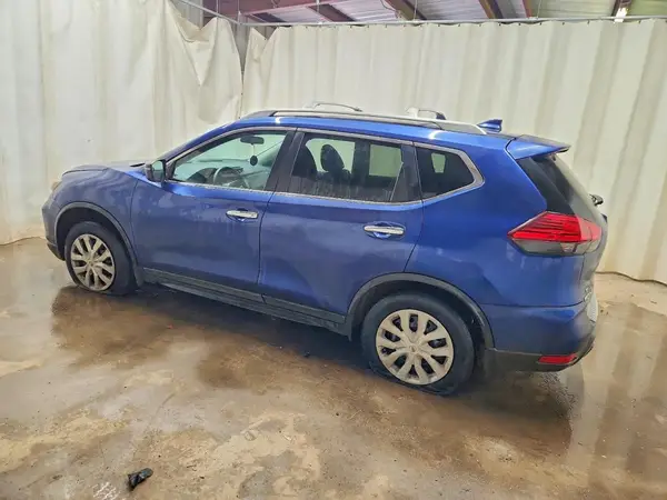 5N1AT2MMXHC772600 2017 NISSAN ROGUE - Image 2