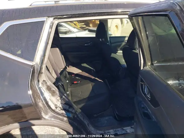 5N1AT2MMXHC793799 2017 NISSAN ROGUE - Image 8