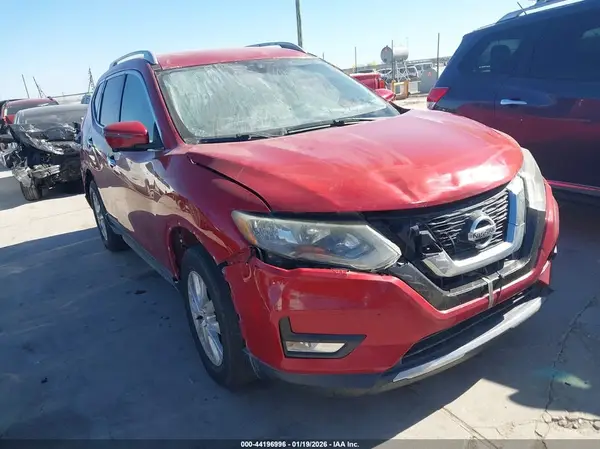 5N1AT2MMXHC798470 2017 NISSAN ROGUE - Image 1