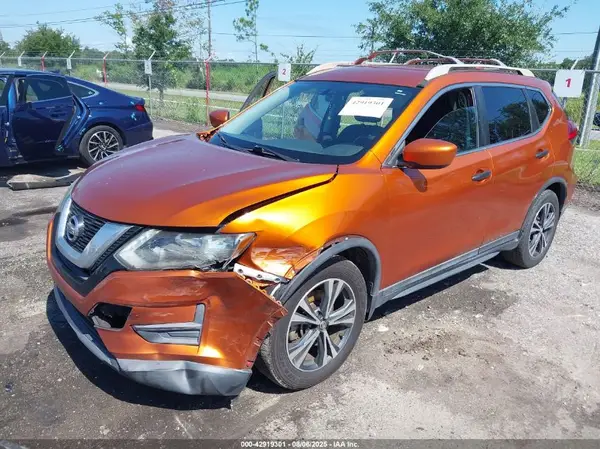 5N1AT2MN1HC759159 2017 NISSAN ROGUE - Image 2