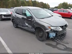 5N1AT2MN1HC823023 2017 NISSAN ROGUE