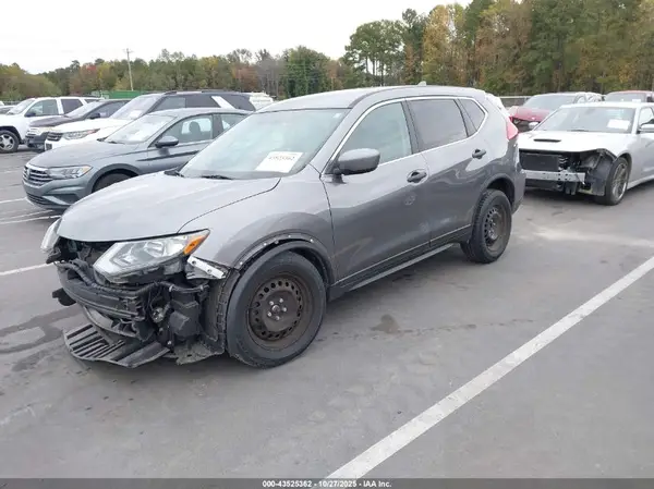 5N1AT2MN1HC823023 2017 NISSAN ROGUE - Image 2