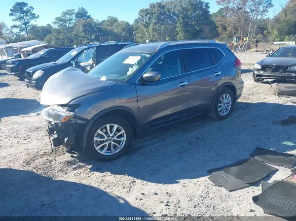 5N1AT2MN2HC738403 2017 NISSAN ROGUE - Image 2