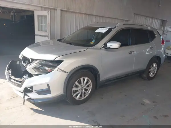 5N1AT2MN2HC753919 2017 NISSAN ROGUE - Image 2
