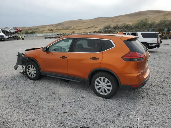 5N1AT2MN2HC762765 2017 NISSAN ROGUE - Image 2