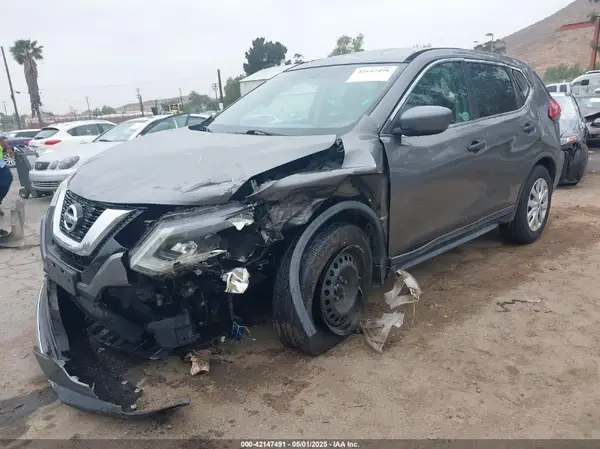 5N1AT2MN2HC782126 2017 NISSAN ROGUE - Image 2