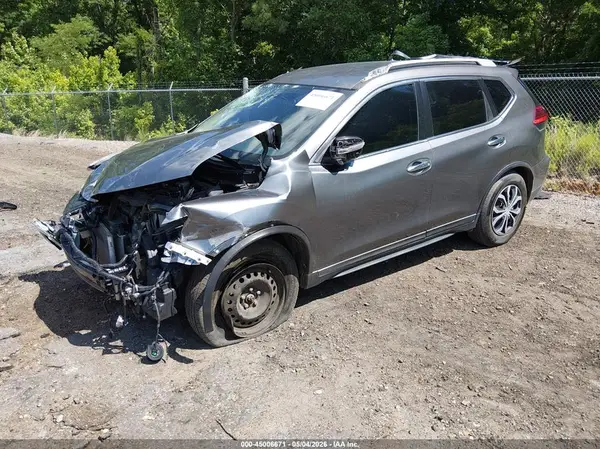 5N1AT2MN3HC829390 2017 NISSAN ROGUE - Image 2