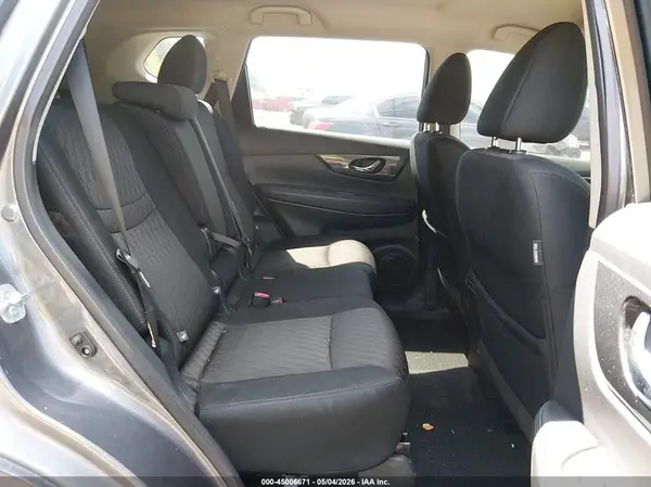 5N1AT2MN3HC829390 2017 NISSAN ROGUE - Image 8