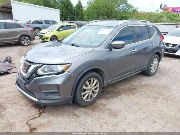 5N1AT2MN3HC833956 2017 NISSAN ROGUE - Image 2