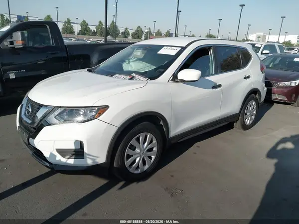 5N1AT2MN4HC736698 2017 NISSAN ROGUE - Image 2