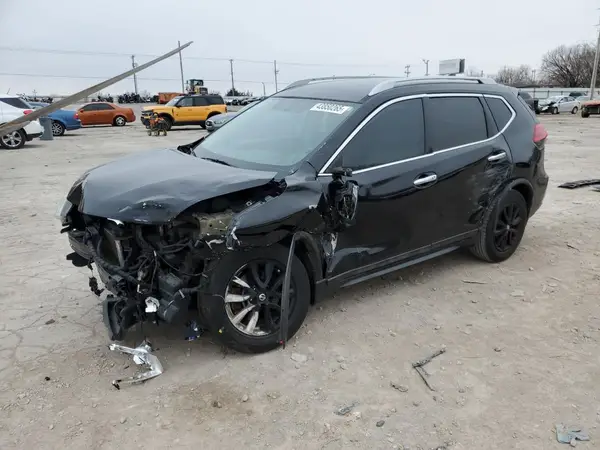 5N1AT2MN4HC738063 2017 NISSAN ROGUE - Image 1