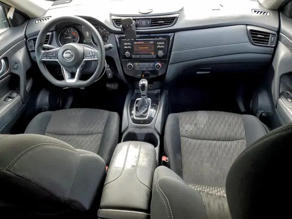 5N1AT2MN4HC739942 2017 NISSAN ROGUE - Image 8