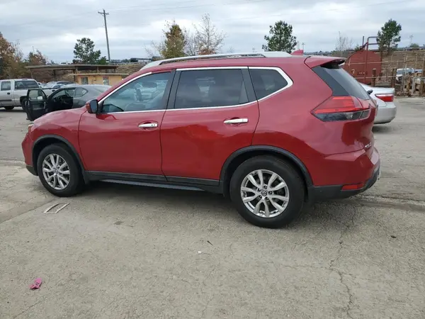 5N1AT2MN4HC759155 2017 NISSAN ROGUE - Image 2