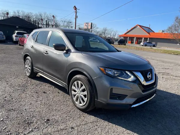 5N1AT2MN4HC812436 2017 NISSAN ROGUE - Image 1
