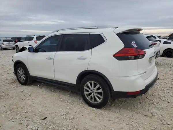 5N1AT2MN4HC835568 2017 NISSAN ROGUE - Image 2