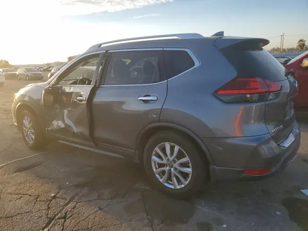 5N1AT2MN5HC795758 2017 NISSAN ROGUE - Image 2