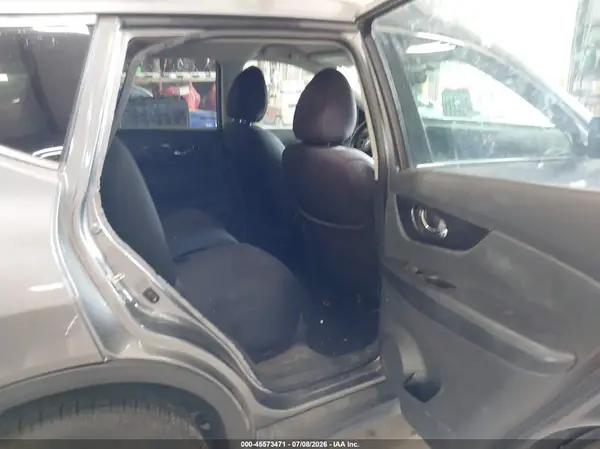 5N1AT2MN6HC740140 2017 NISSAN ROGUE - Image 8
