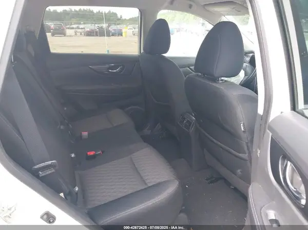 5N1AT2MN6HC840934 2017 NISSAN ROGUE - Image 8