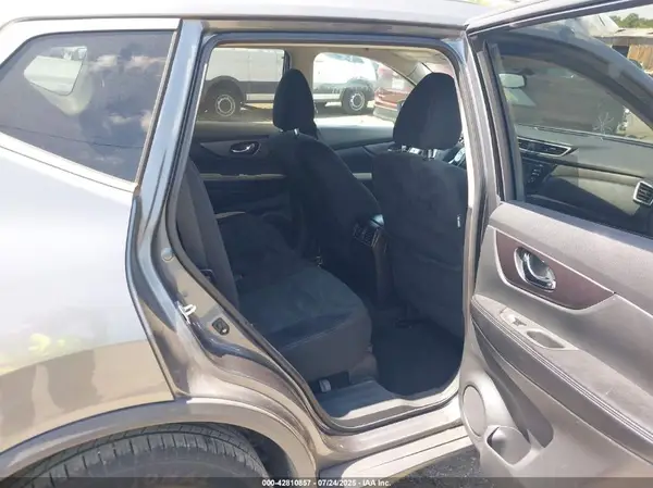 5N1AT2MN7GC767605 2016 NISSAN ROGUE - Image 8