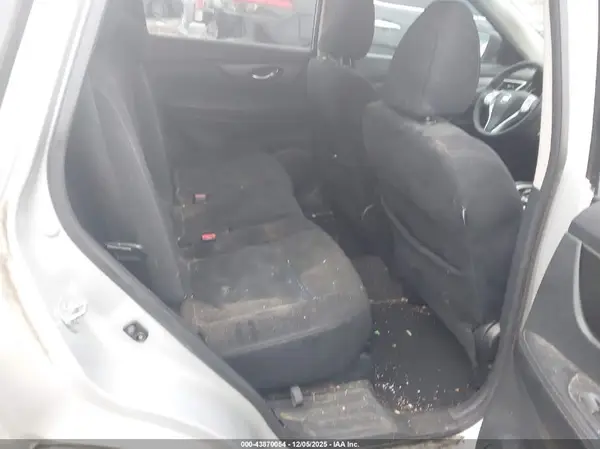 5N1AT2MN7GC910469 2016 NISSAN ROGUE - Image 8