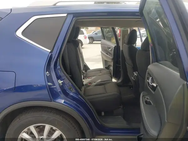 5N1AT2MN8HC730175 2017 NISSAN ROGUE - Image 8