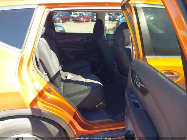 5N1AT2MN8HC797617 2017 NISSAN ROGUE - Image 8