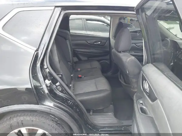 5N1AT2MN9HC754520 2017 NISSAN ROGUE - Image 8