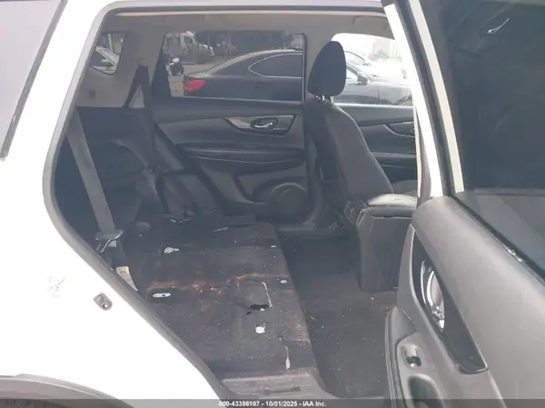 5N1AT2MN9HC774797 2017 NISSAN ROGUE - Image 8