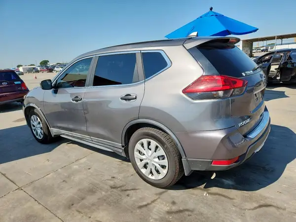 5N1AT2MNXHC743591 2017 NISSAN ROGUE - Image 2