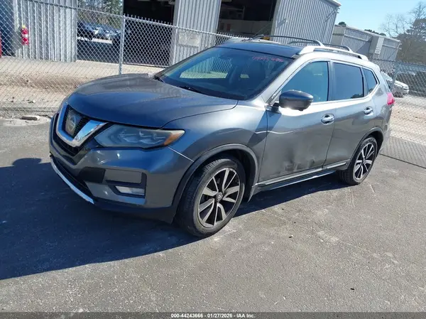 5N1AT2MT0HC730489 2017 NISSAN ROGUE - Image 2