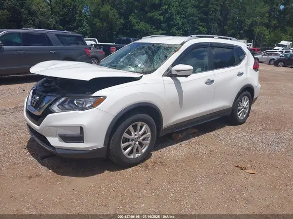 5N1AT2MT0HC732081 2017 NISSAN ROGUE - Image 2