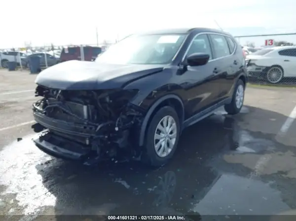 5N1AT2MT0HC738592 2017 NISSAN ROGUE - Image 2