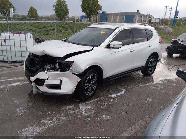 5N1AT2MT0HC741511 2017 NISSAN ROGUE - Image 2