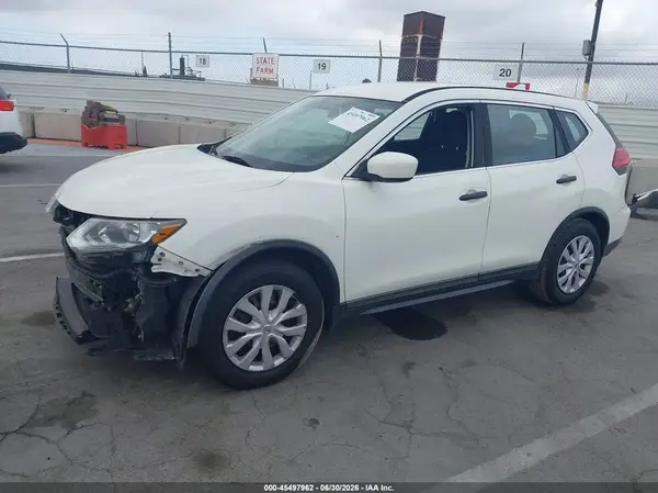 5N1AT2MT0HC742478 2017 NISSAN ROGUE - Image 2