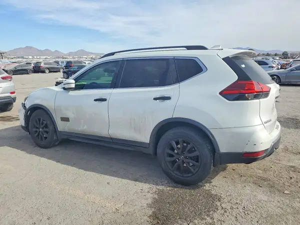 5N1AT2MT0HC757028 2017 NISSAN ROGUE - Image 2
