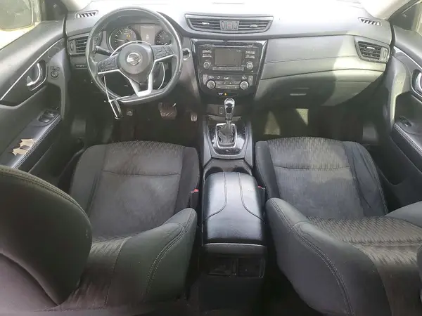5N1AT2MT0HC757028 2017 NISSAN ROGUE - Image 8