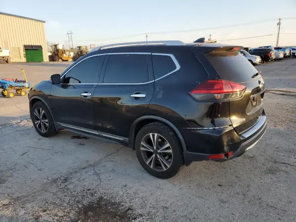5N1AT2MT0HC758583 2017 NISSAN ROGUE - Image 2