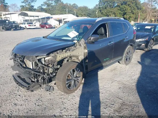 5N1AT2MT0HC765291 2017 NISSAN ROGUE - Image 2