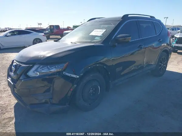 5N1AT2MT0HC768207 2017 NISSAN ROGUE - Image 2